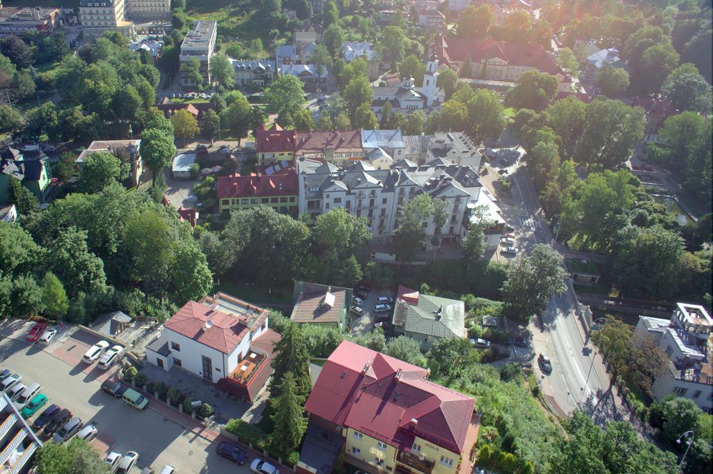 Urocza Art Pensjonat Krynica Zdroj Bagian luar foto