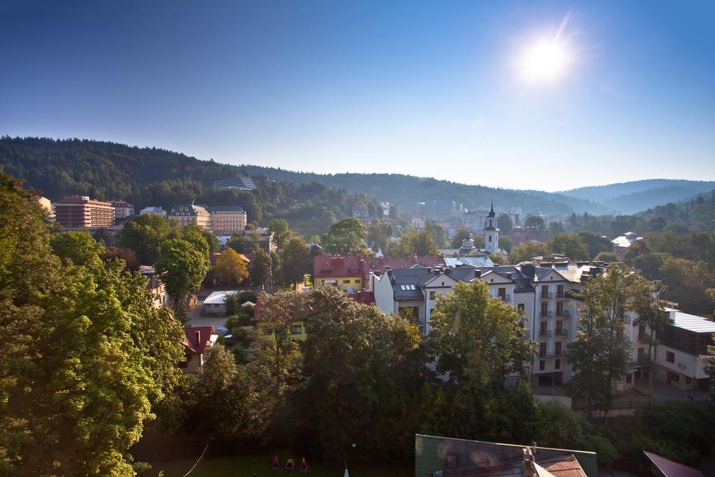 Urocza Art Pensjonat Krynica Zdroj Bagian luar foto